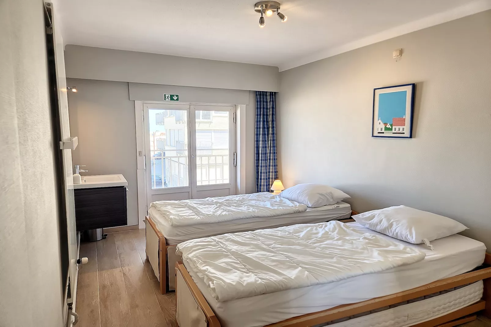 Embassy Block B B2L-Bedroom