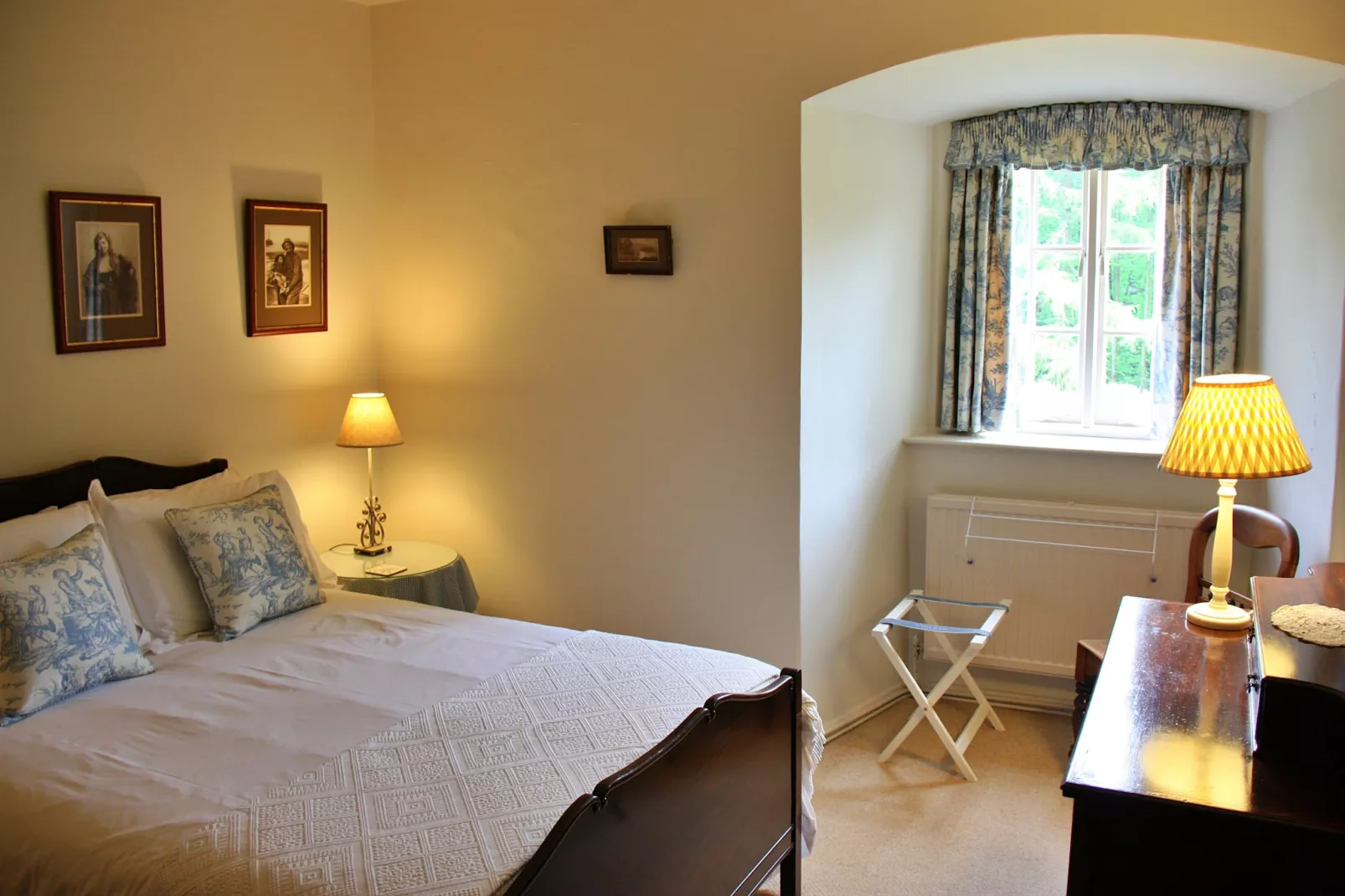 Ingleby Manor - South Front-Bedroom