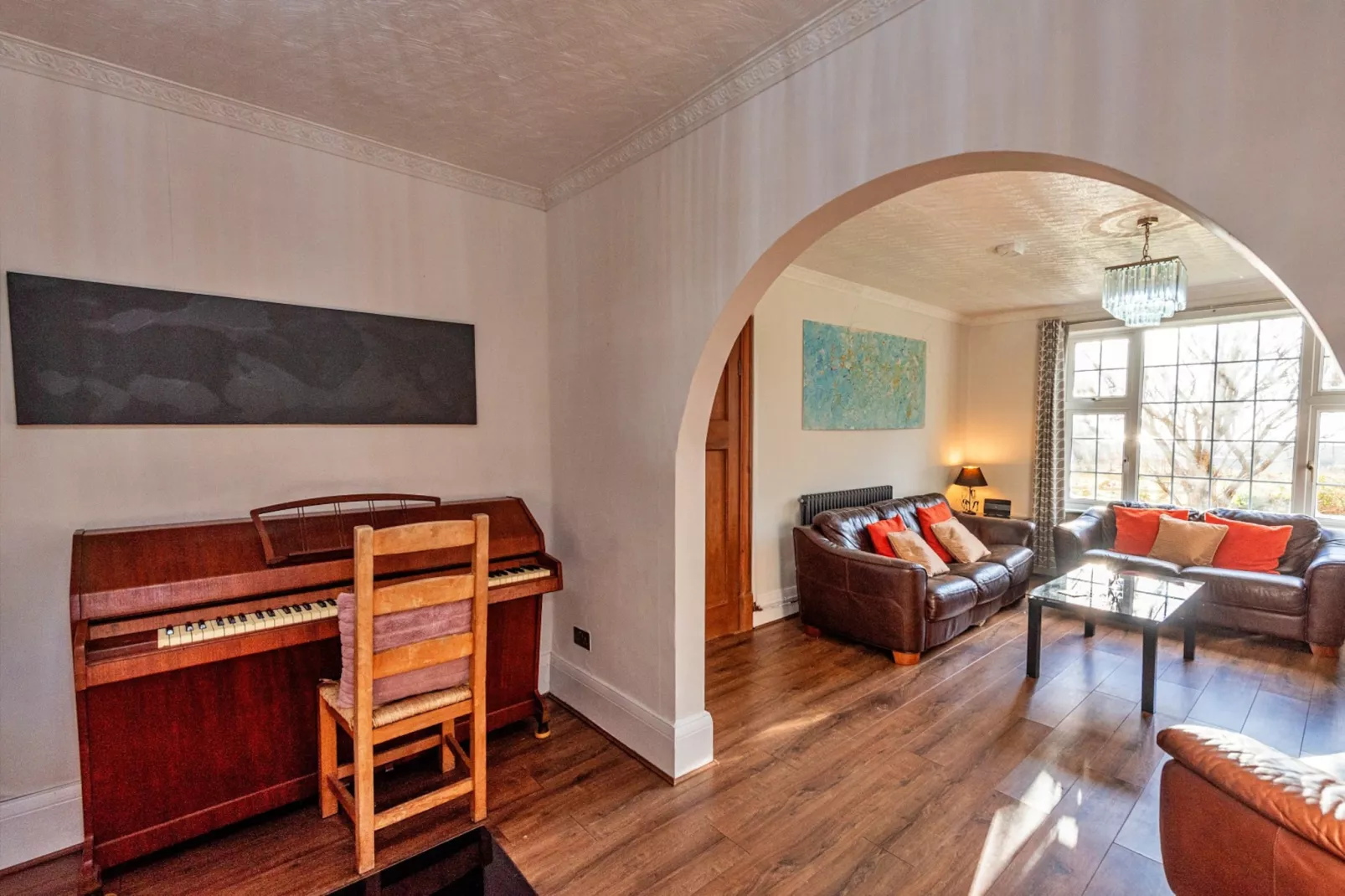 Ty Gwyn Hideaway-Living room