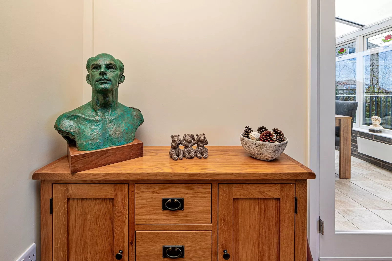 Cesail Y Mynydd-Living room