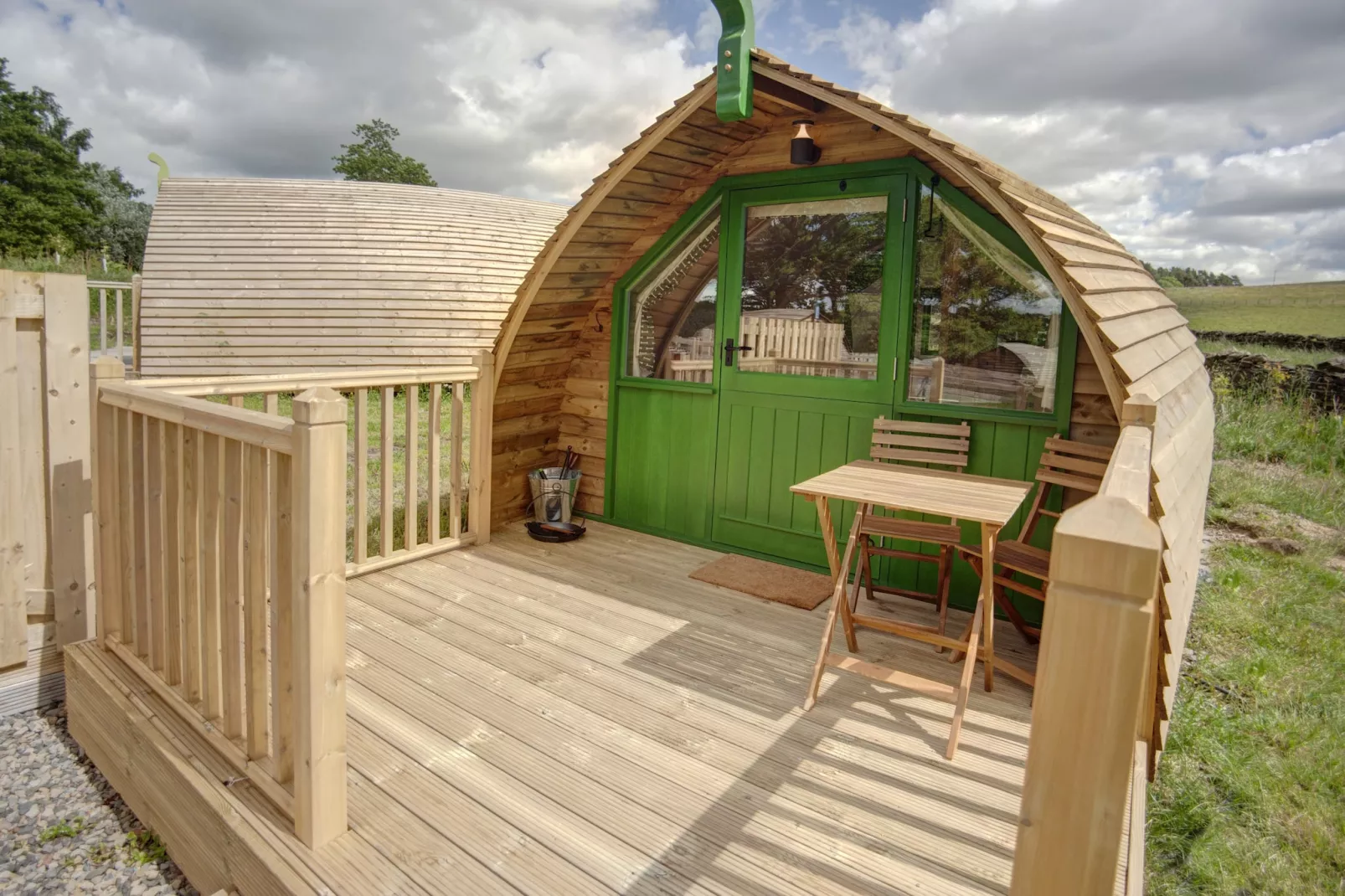 Barebones Glamping-Terrace balcony