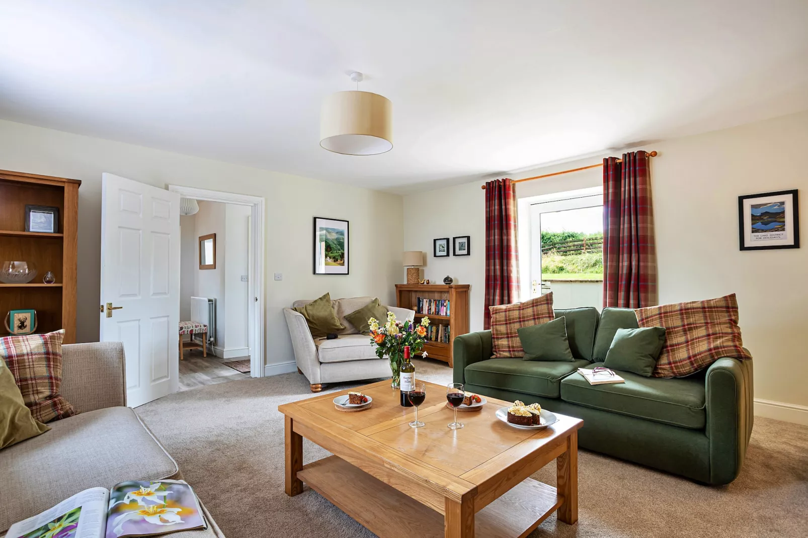 Quarry Lodge-Living room
