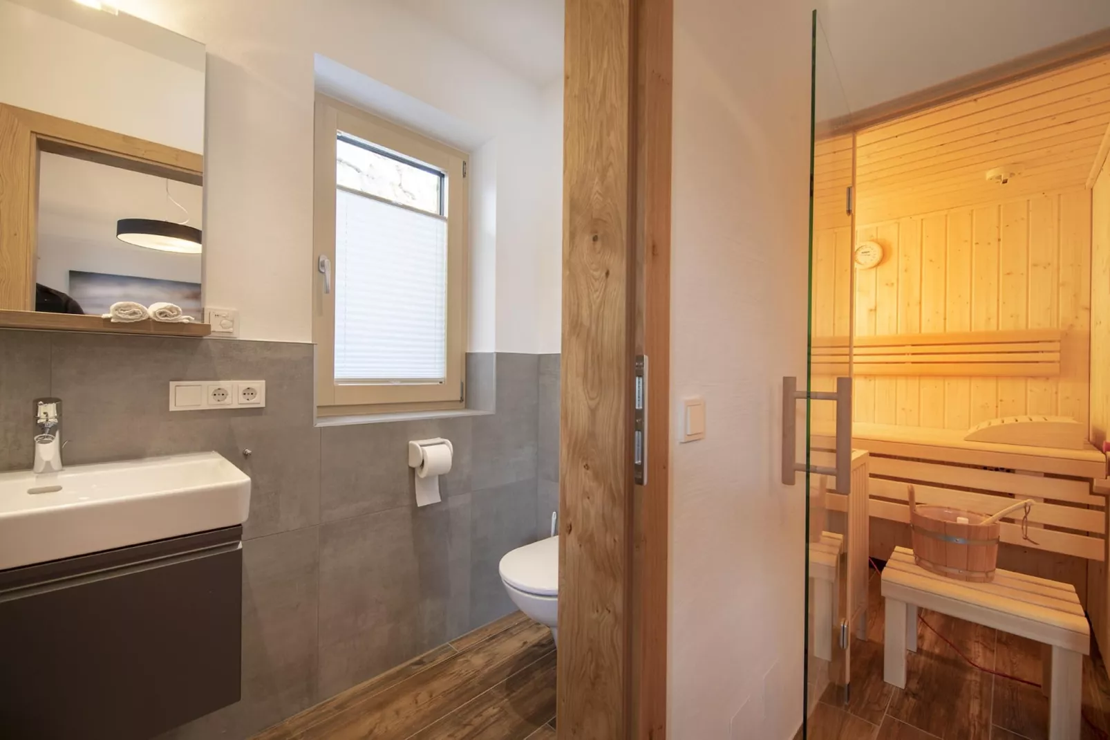 Nationalpark Chalet Stein am Ferner-Bathroom