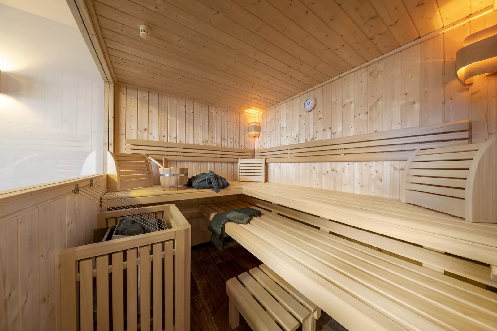 Nationalpark Chalet Schneespitze-Bedroom