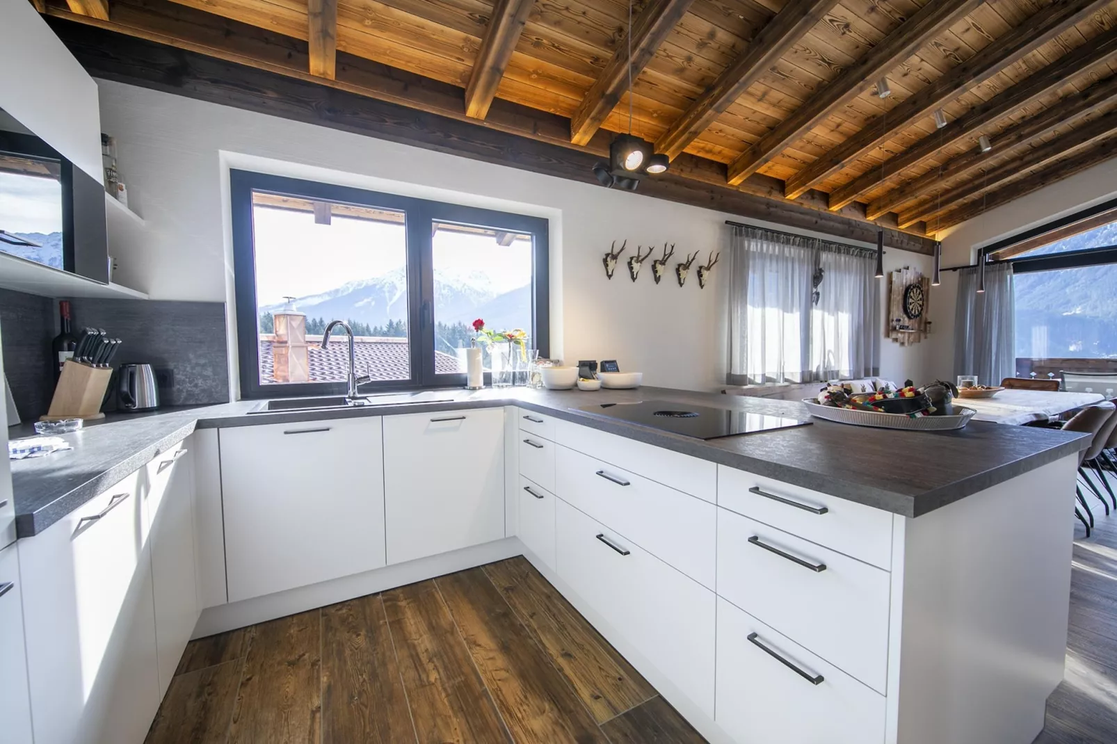 Nationalpark Chalet Kuhhaut-Kitchen