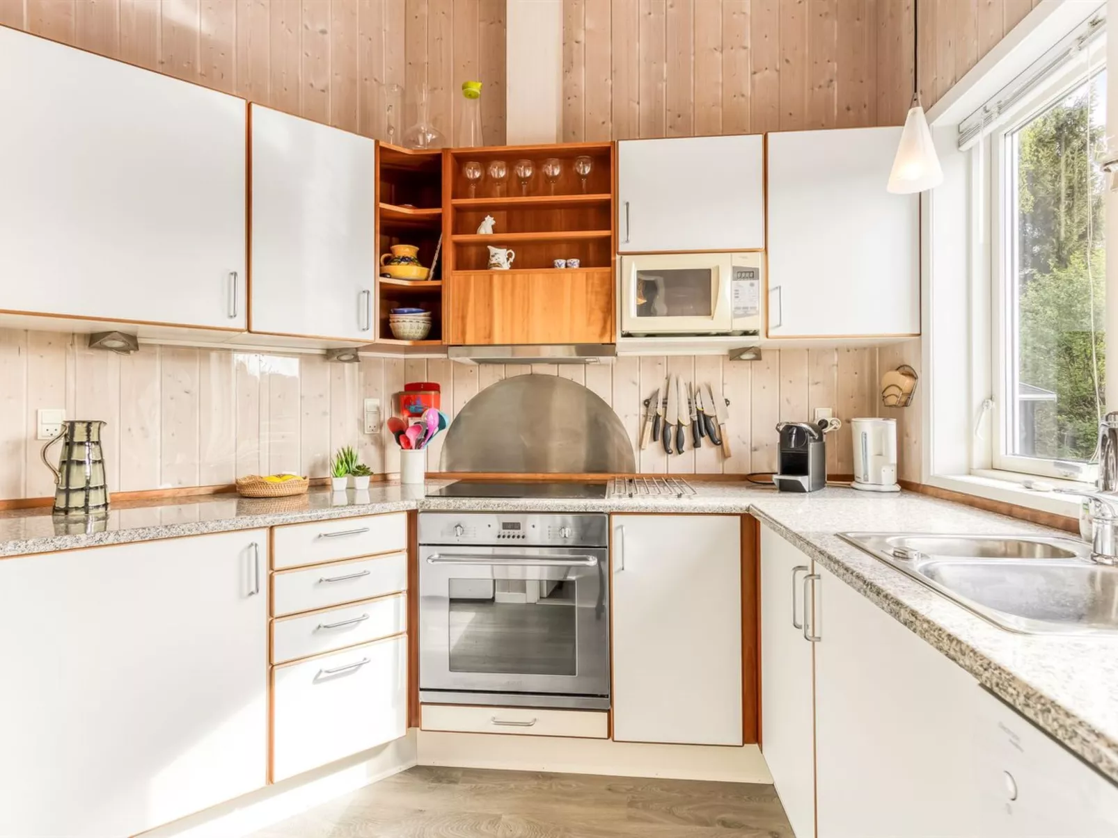 "Winona" - 250m from the sea-Dedans