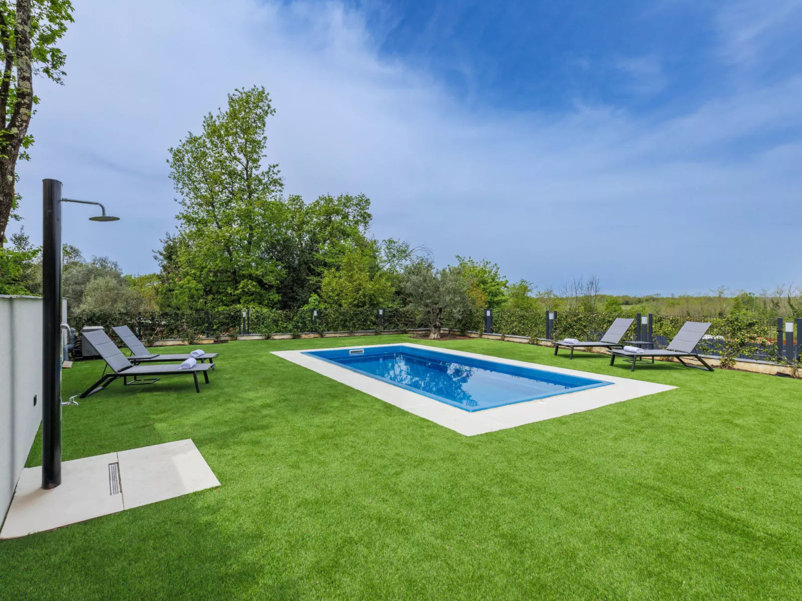 Villa Zoia-Outside