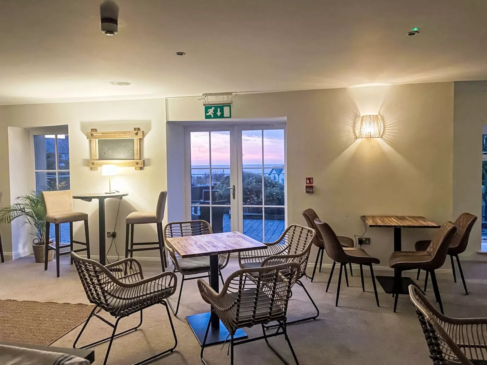 Llawnroc Rooms-Inside