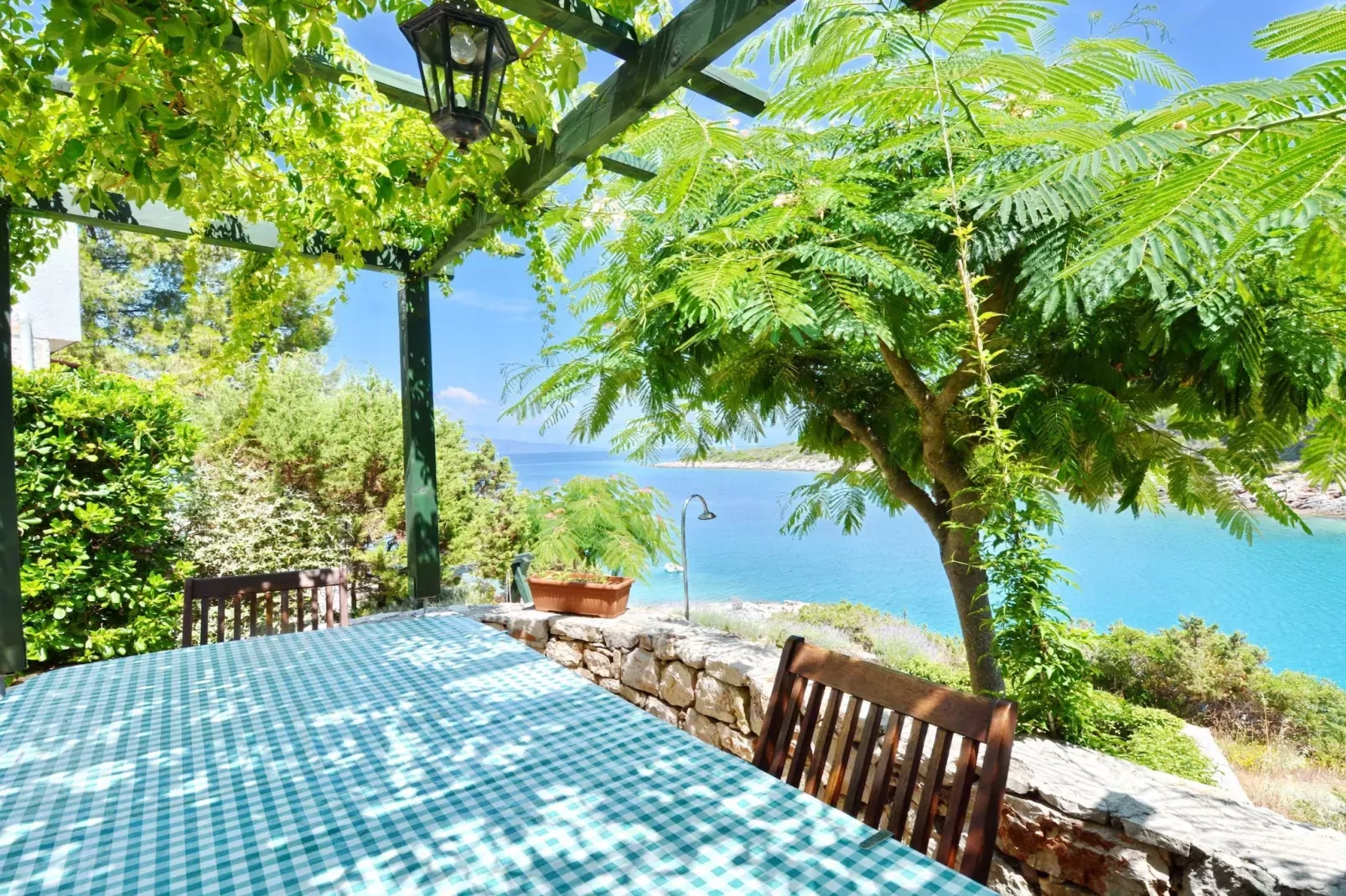 Blissful Bay Apartments Vrboska - One Bedroom Apartment with Balcony (owner Smokva)-Außenbereich