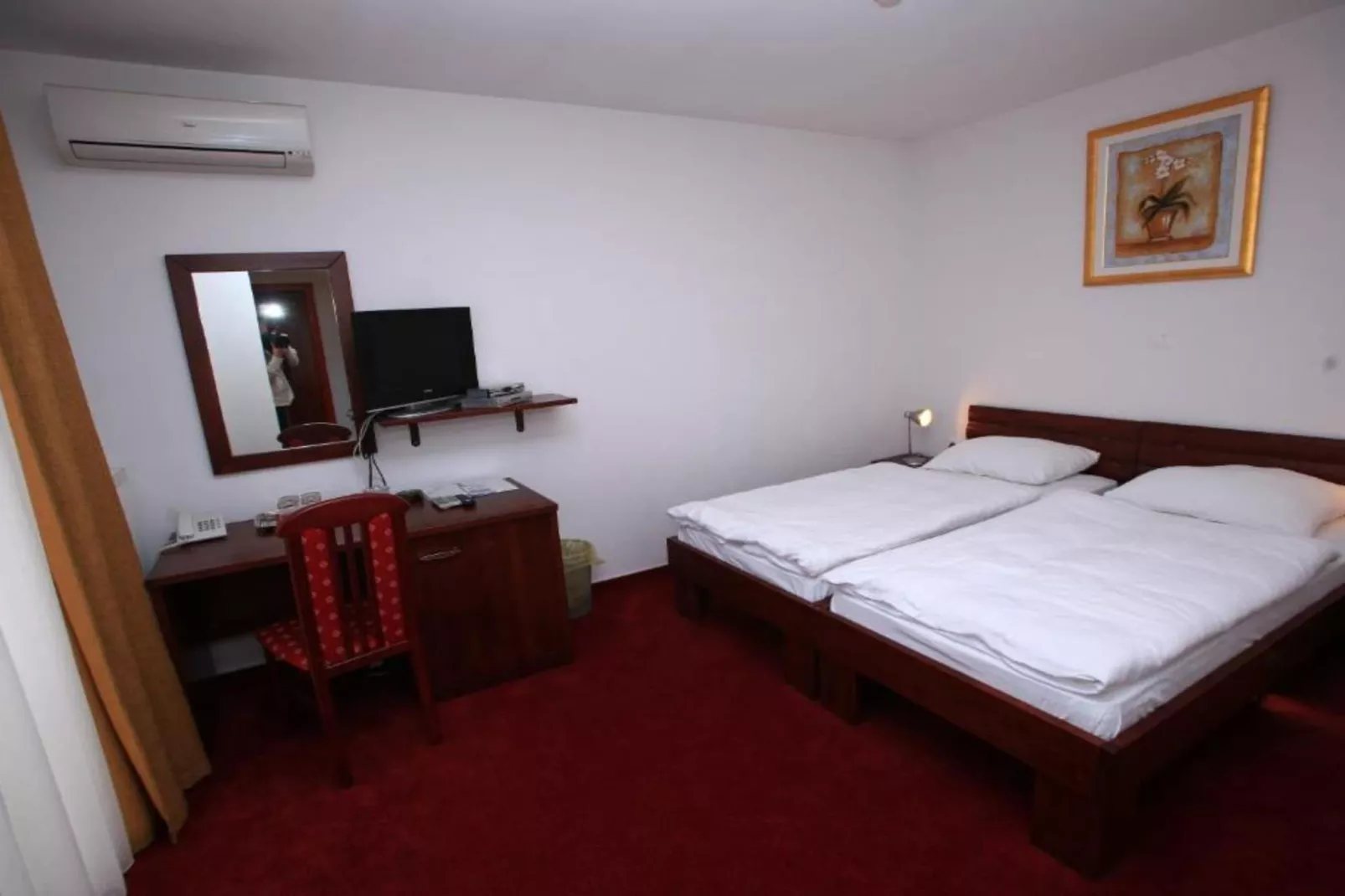 Hotel Orion - Triple Room with Mountain View-Schlafzimmer