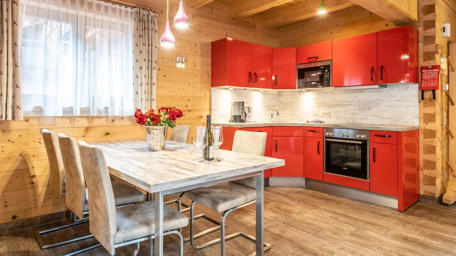 Luxury Lodge Kaprun XL-Kitchen