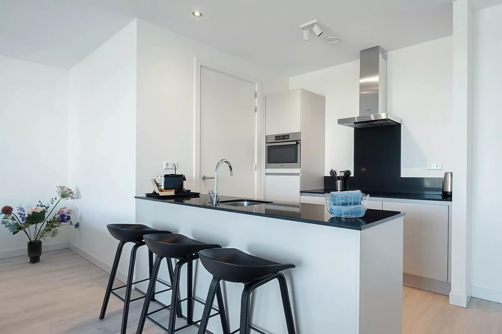 Breskens Apartments & Penthouses 3-Exterior summer