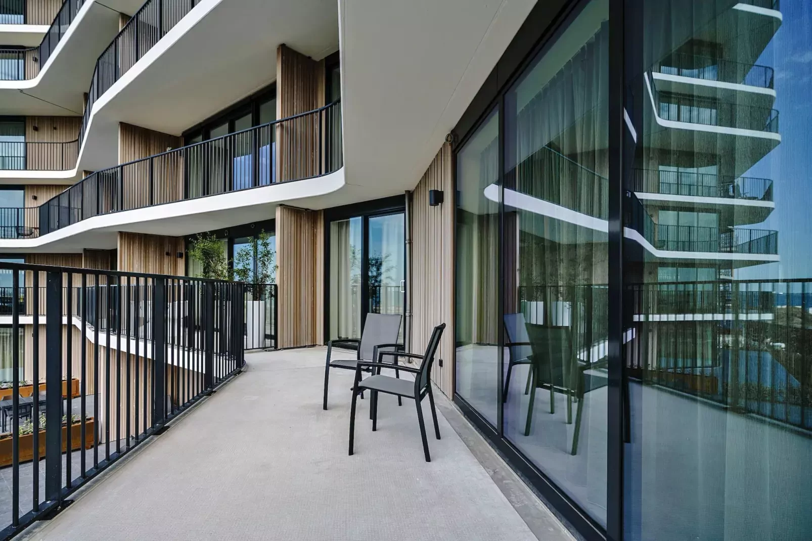 Breskens Apartments & Penthouses 7-Außenbereich Sommer