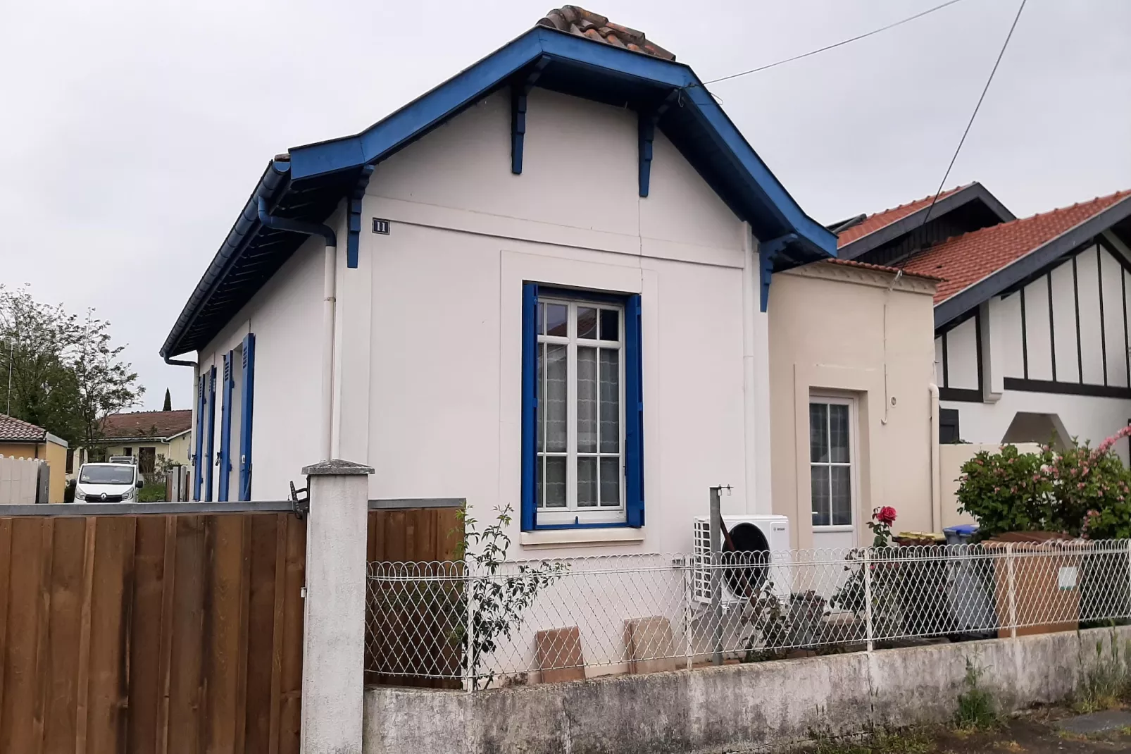 Ferienhaus in Arcachon mit Garten und Außenküche-Außenbereich Sommer