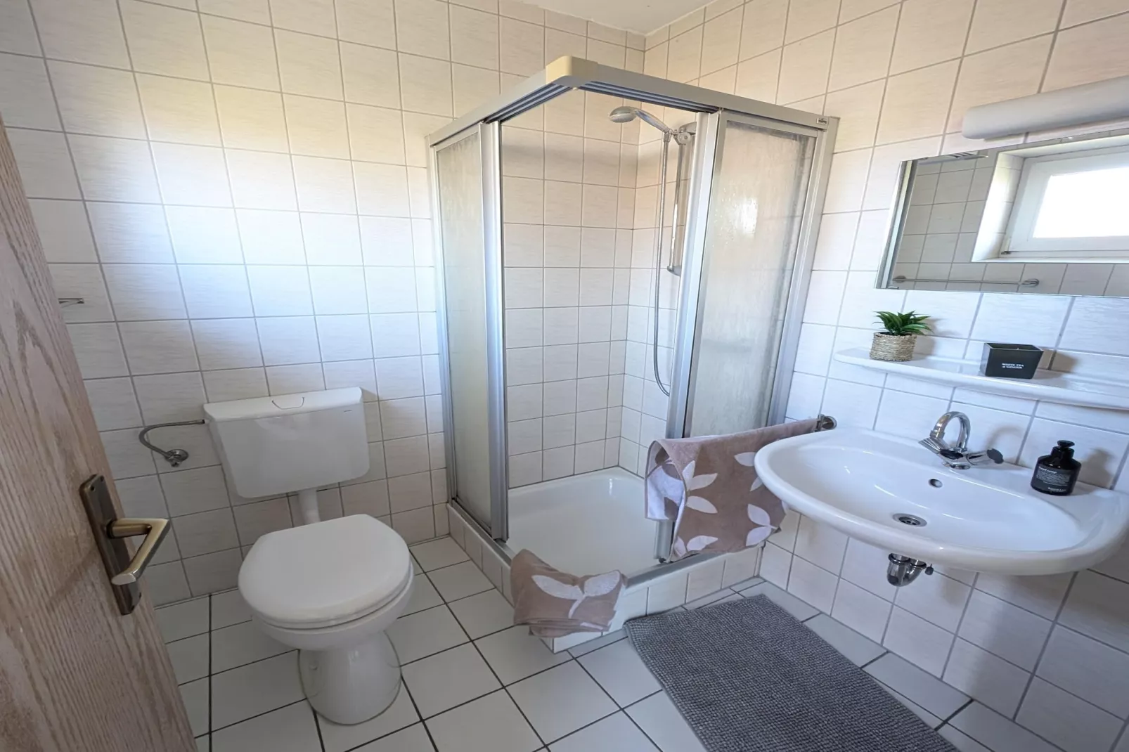 Ferienhaus Neßmersiel-Bathroom