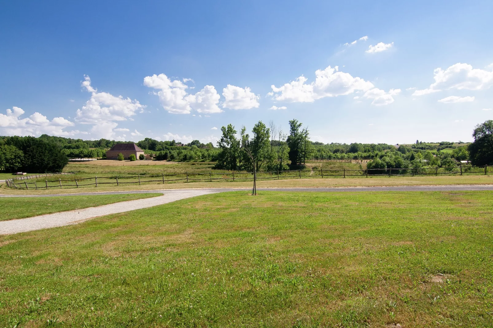 La Tirelire-View summer