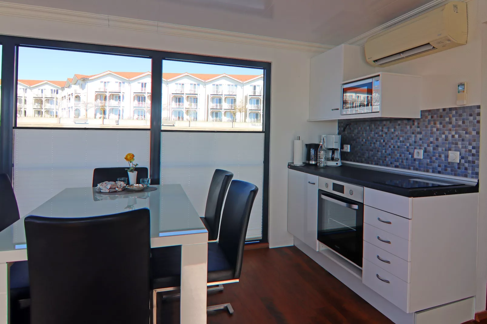 Hausboot Familiy & Friends LP 1 / 3 Personen-Kitchen