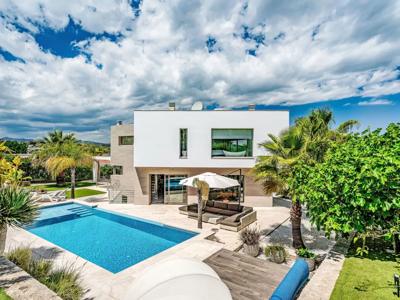 Villa Eos