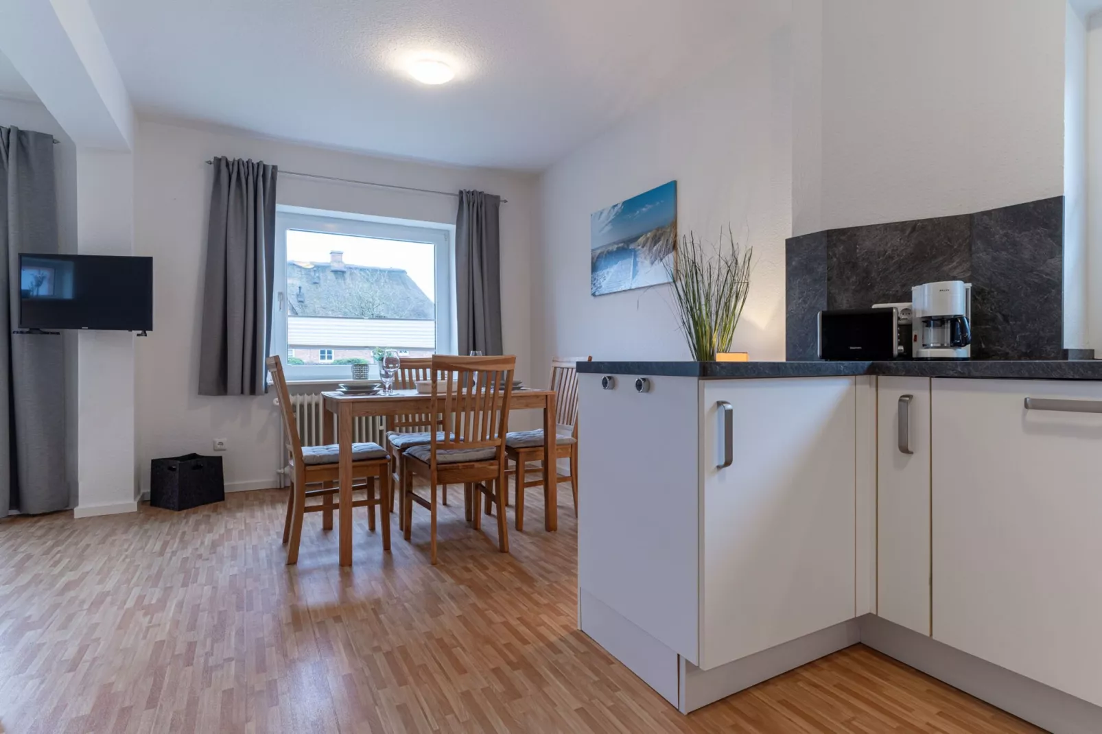 Strand-Grasnelke-Dining room