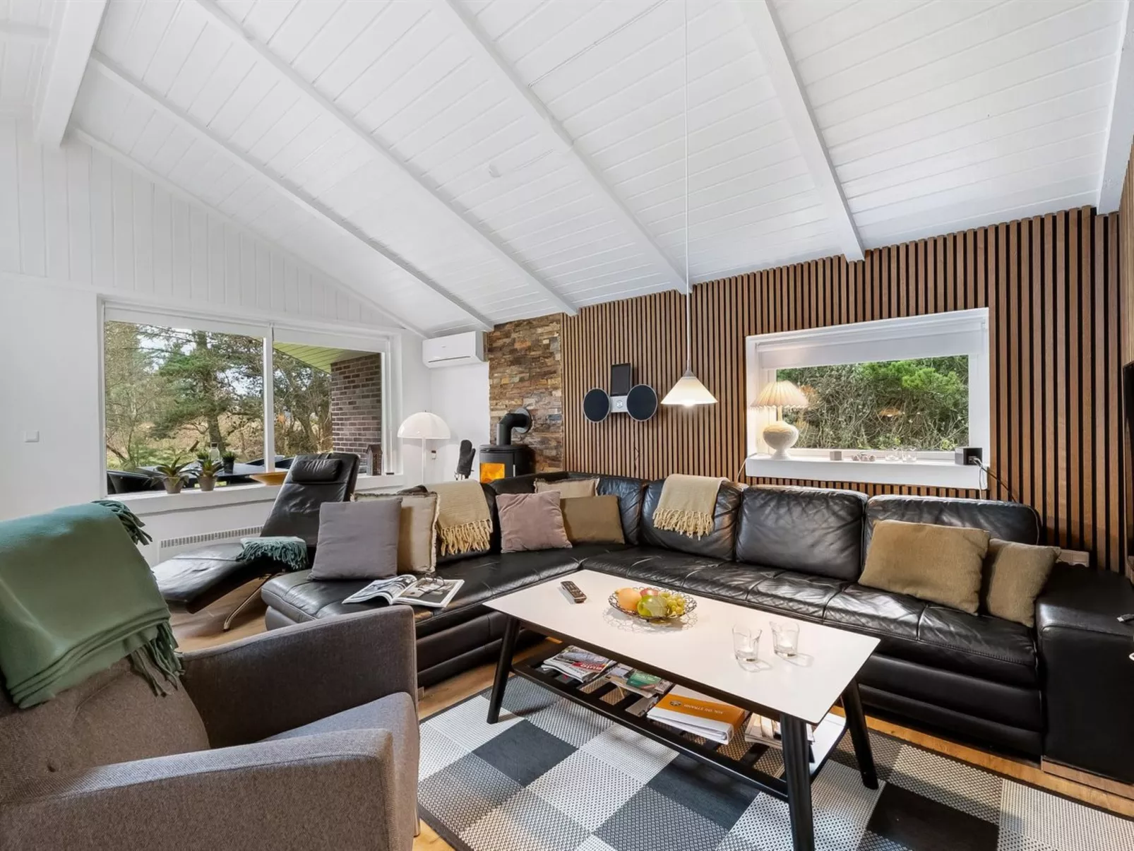 "Famke" - 1km from the sea-Inside