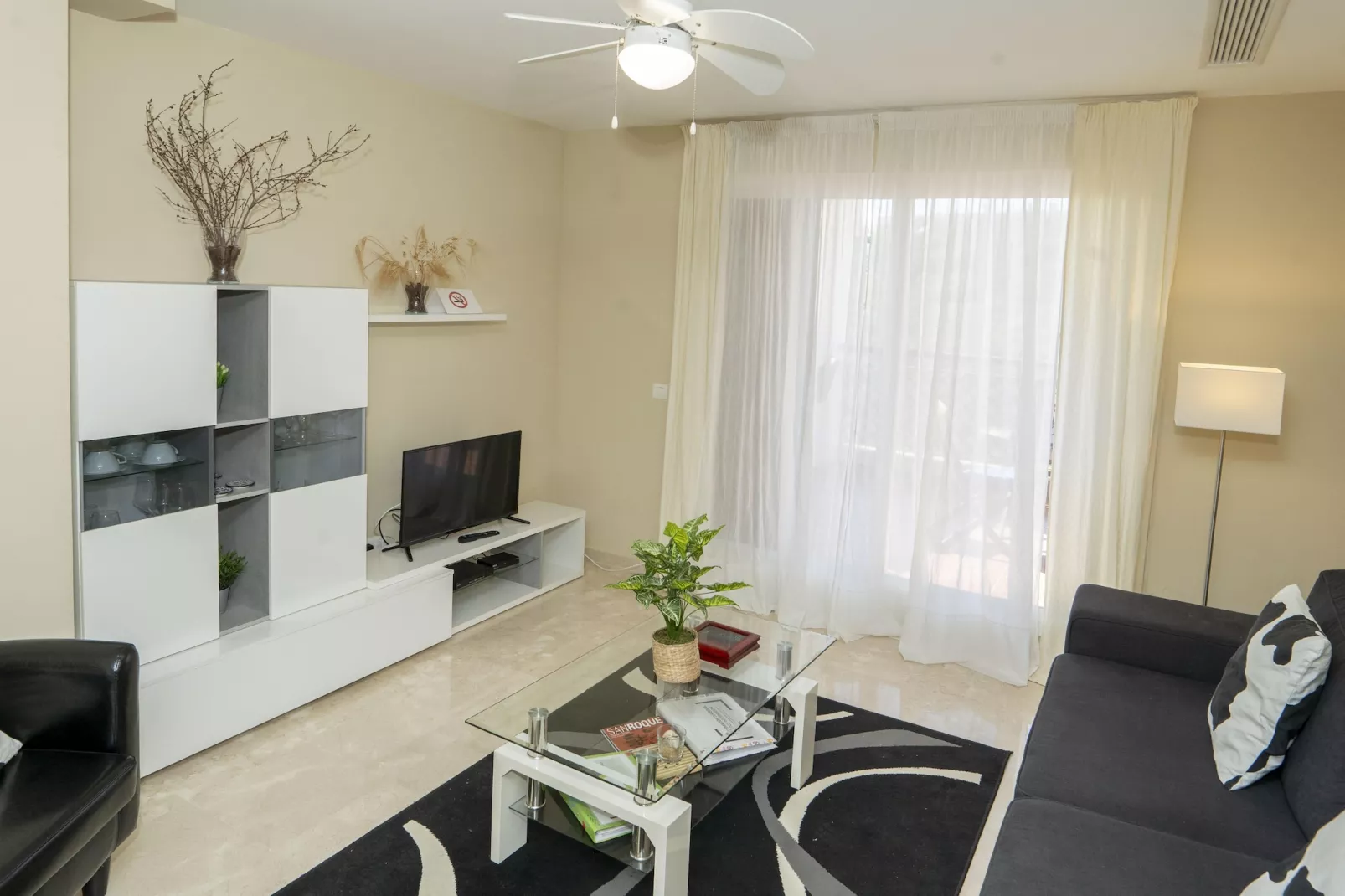 Golf Deluxe-Living room