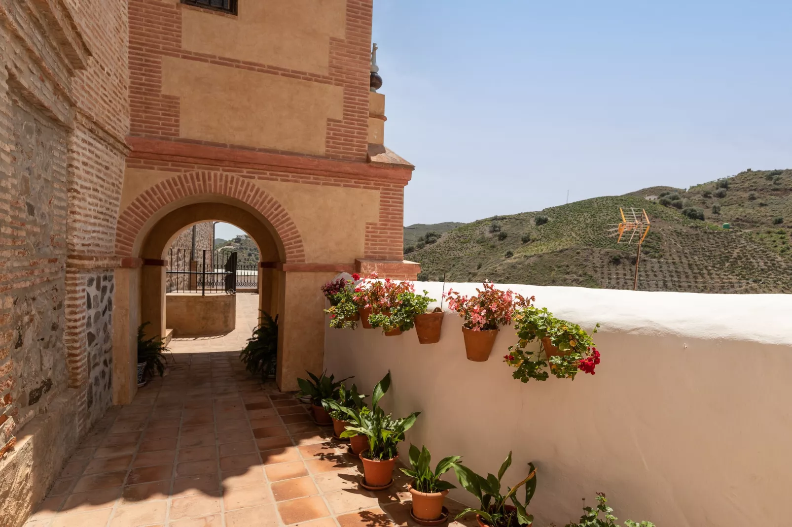 El Porton-Exterior summer