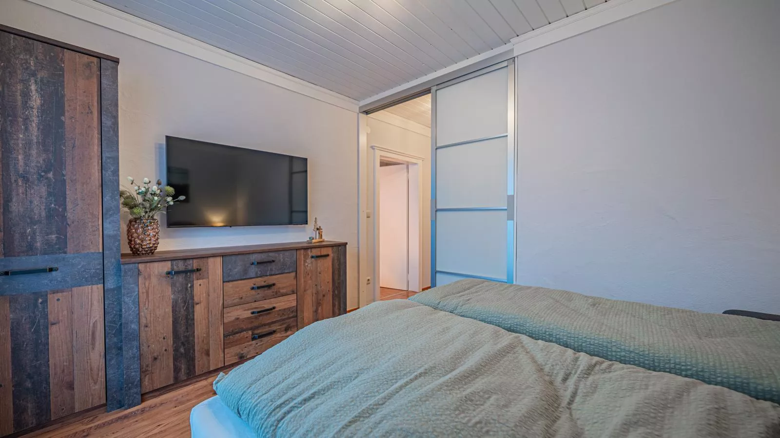 Moser-Bedroom