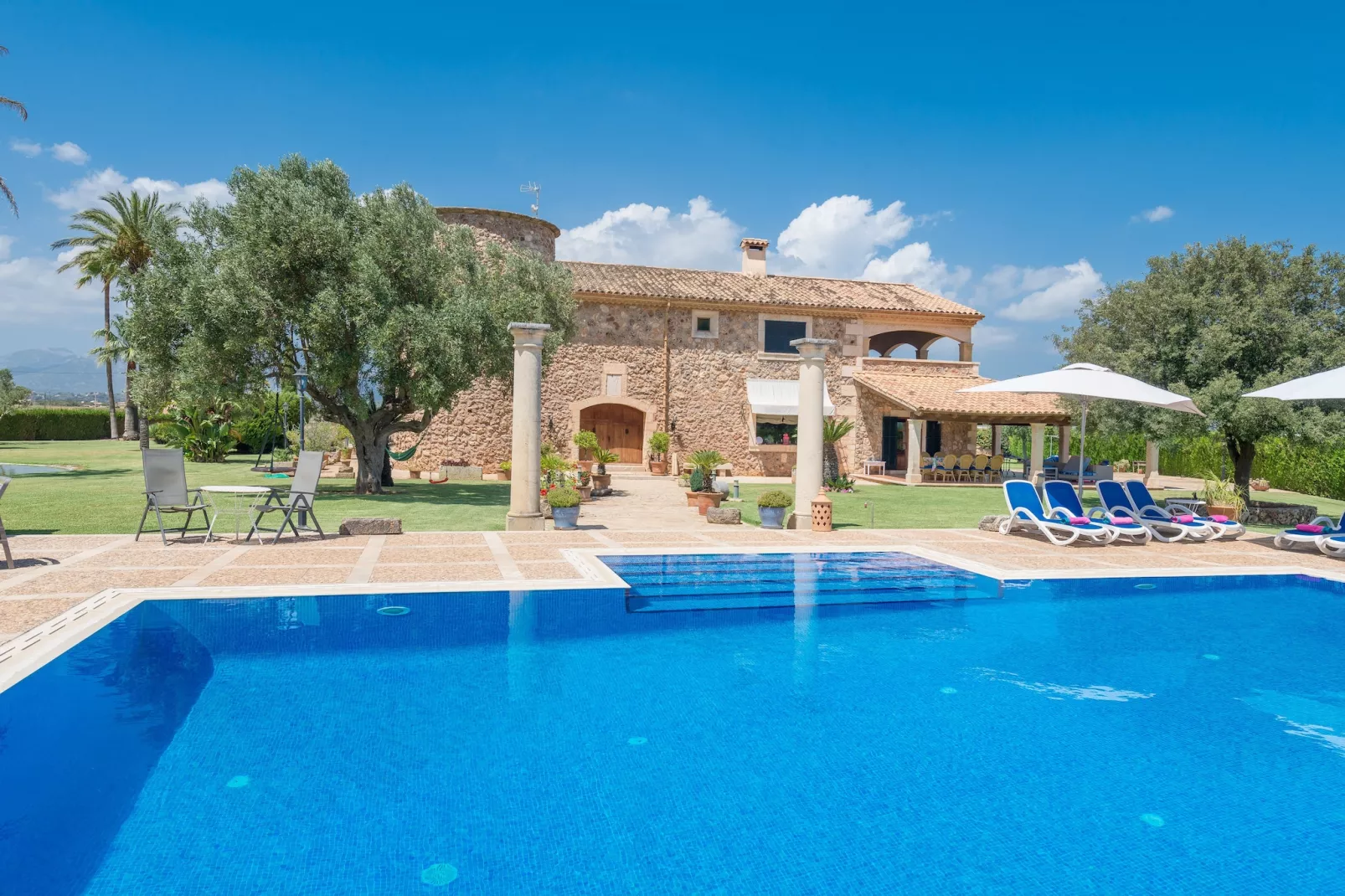 Can Colis-Pool