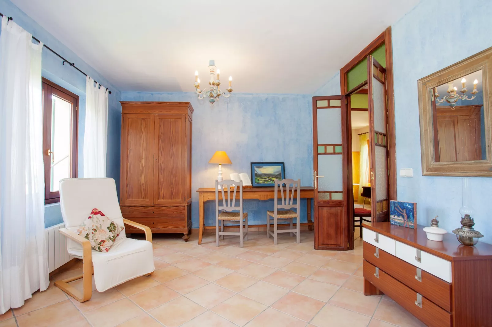 Eremus-Living room