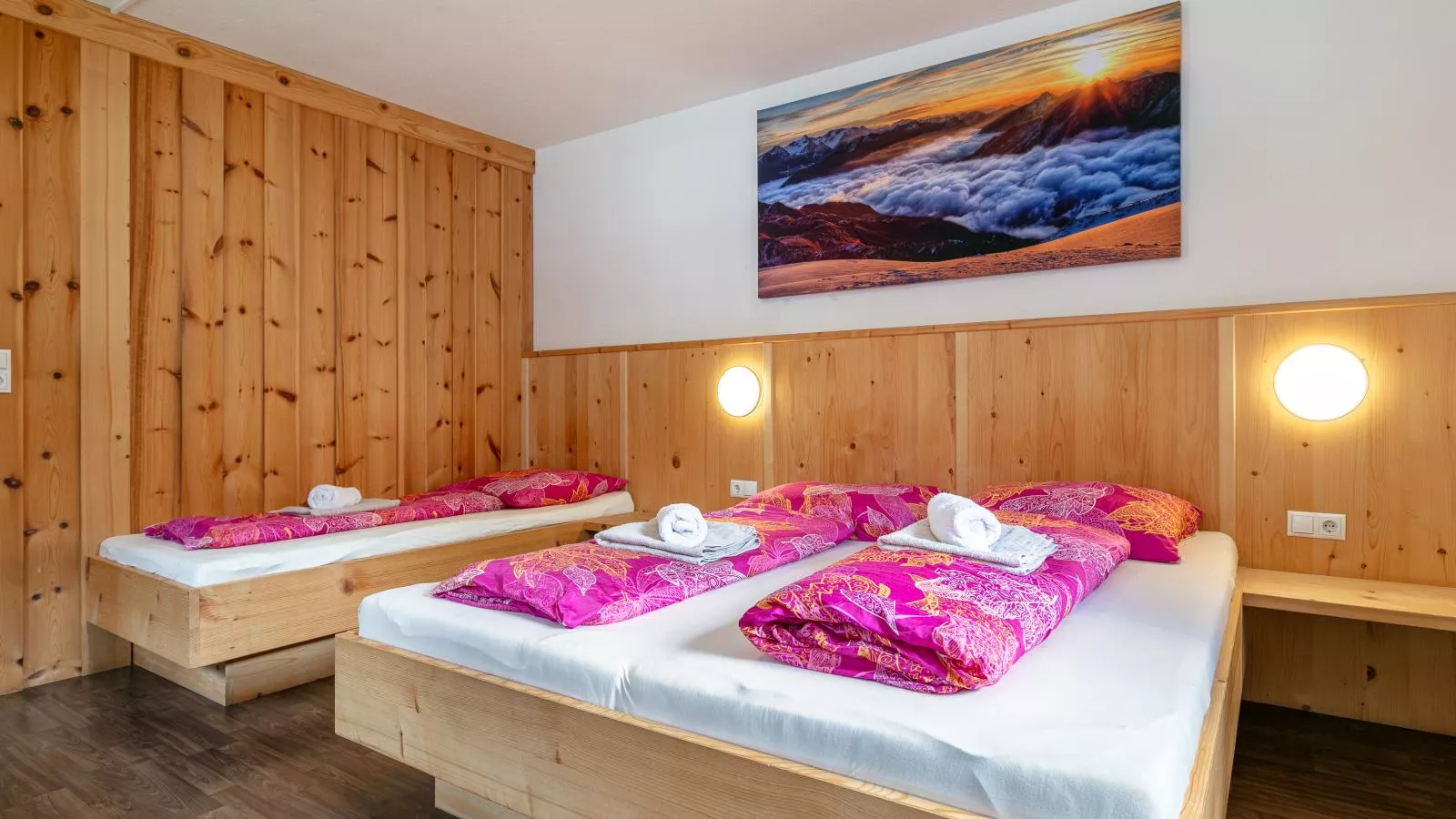 Schweizerhof Enzian-Bedroom