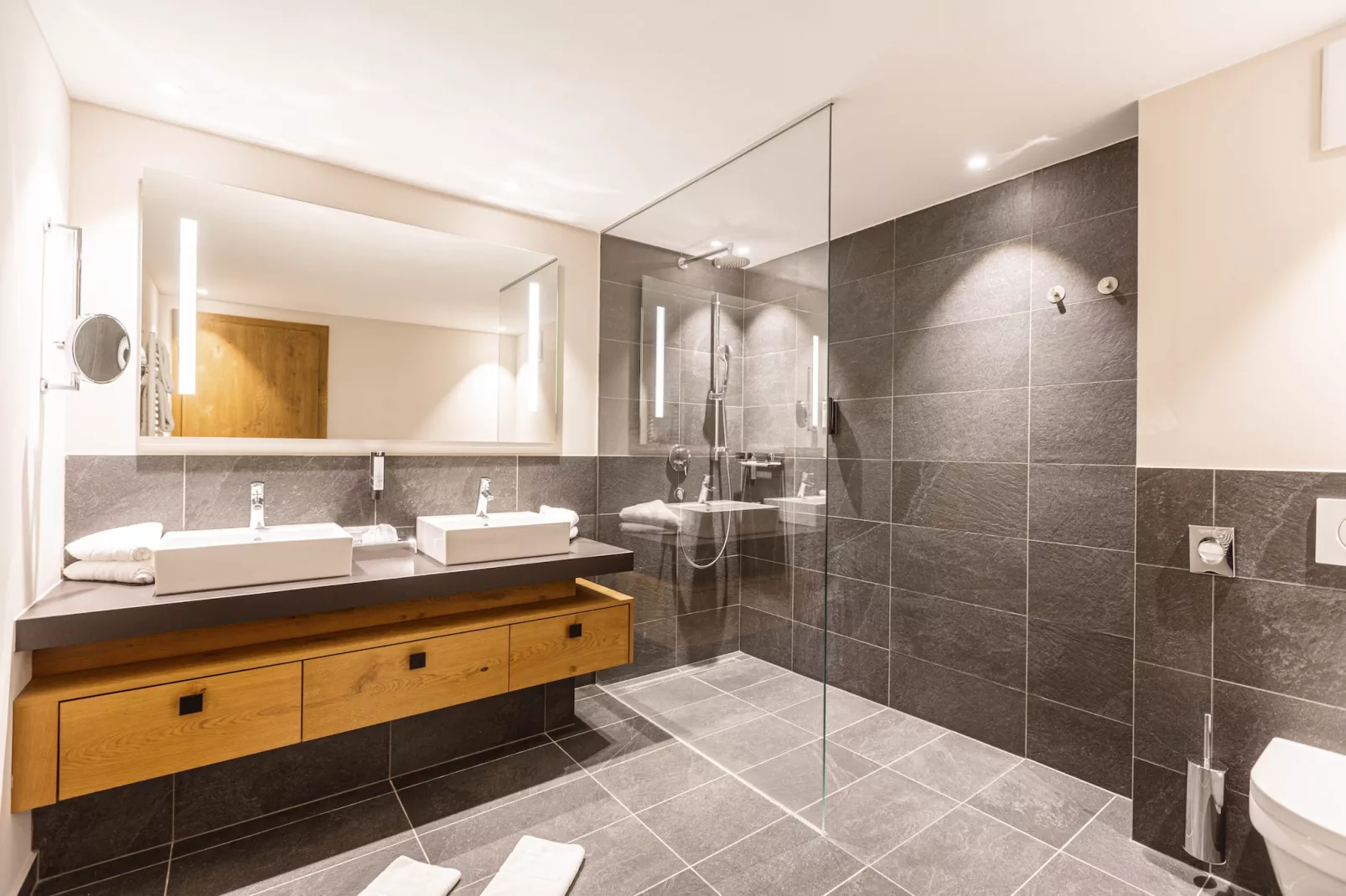 Bergresort Zugspitze Ehrwald 11-Badezimmer