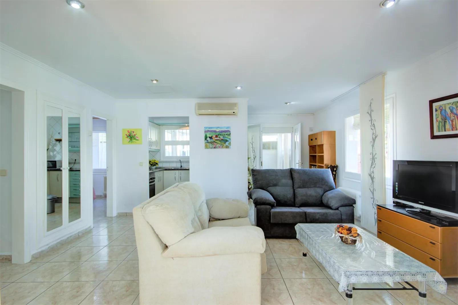 VILLA REQUESENS 139 B Empuriabrava-Living room