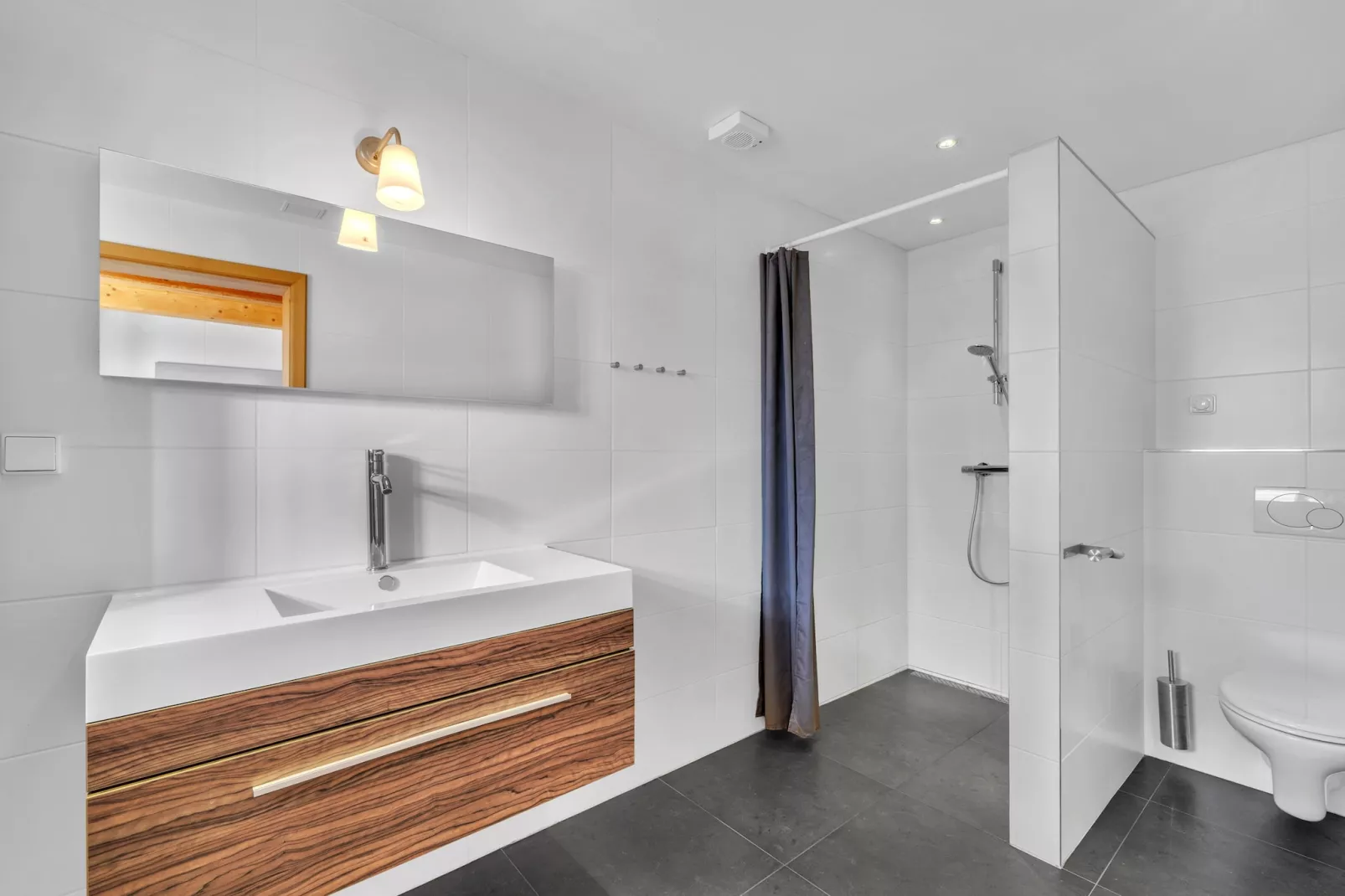 Mlade Buky KJH348-Bathroom