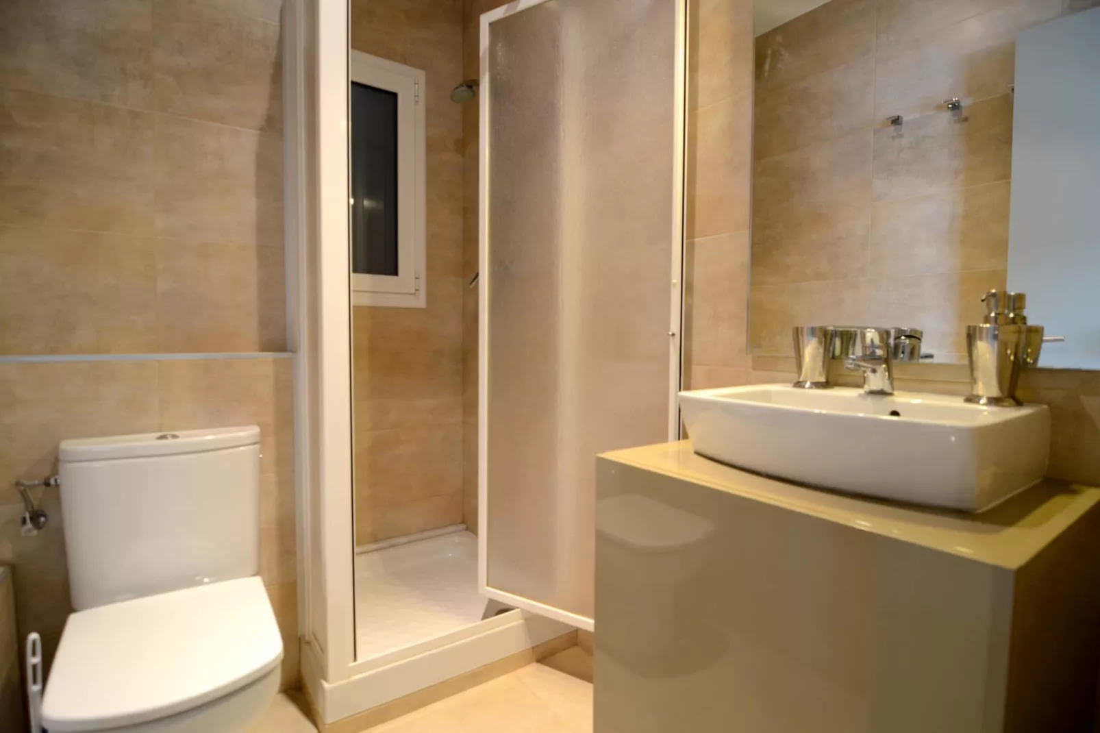 APARTMENT RIELLS DE MAR A5 2D-Badezimmer