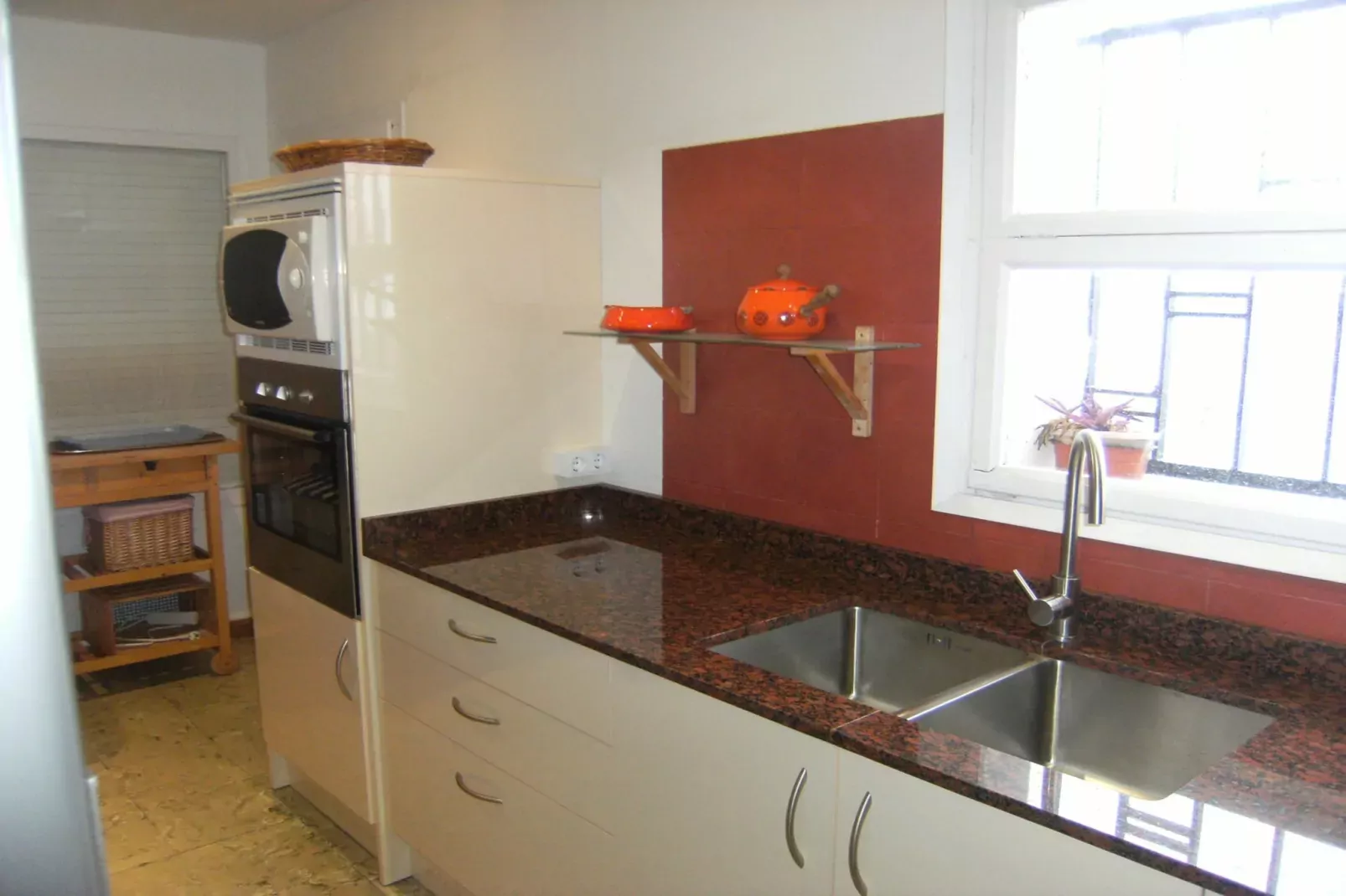 VILLA NARCOL-Kitchen