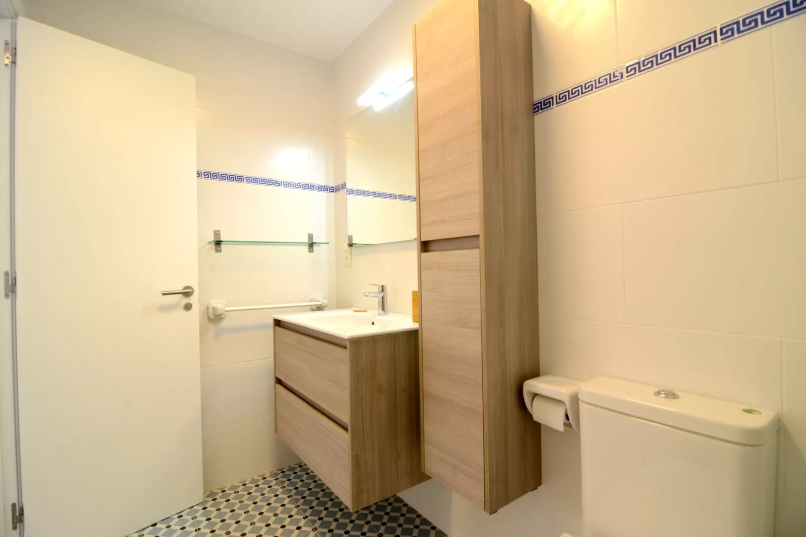 ROCAMAURA I A 1-1-Badezimmer