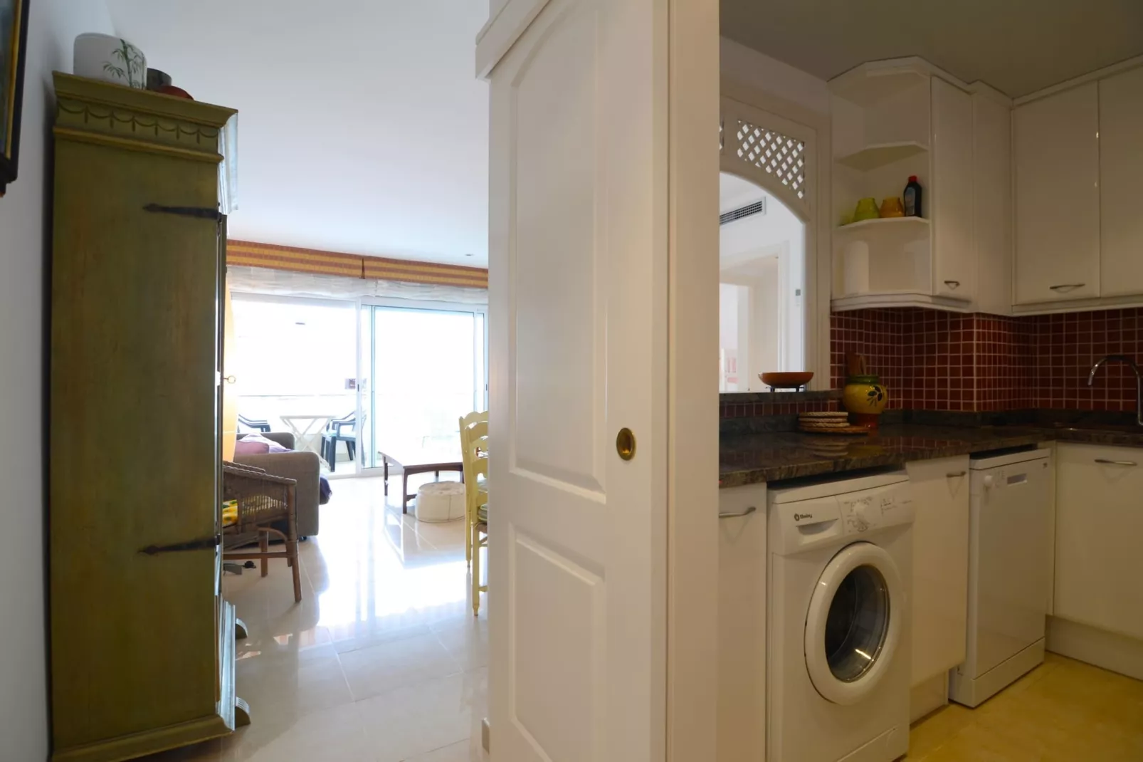 BRISES DEL MAR 3-1-Kitchen