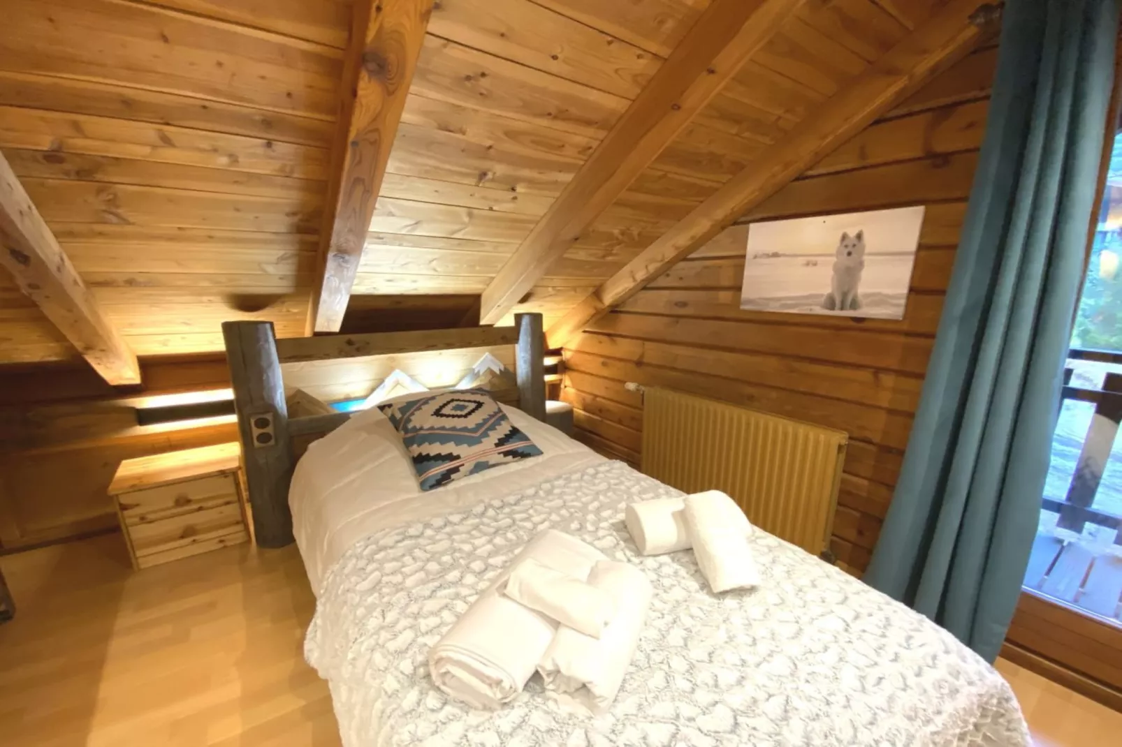 LE GRIZZLY Chalet en bois au calme-Schlafzimmer