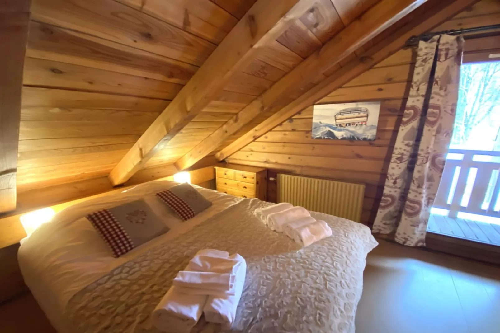 LE SKIEUR  Chalet en bois-Bedroom