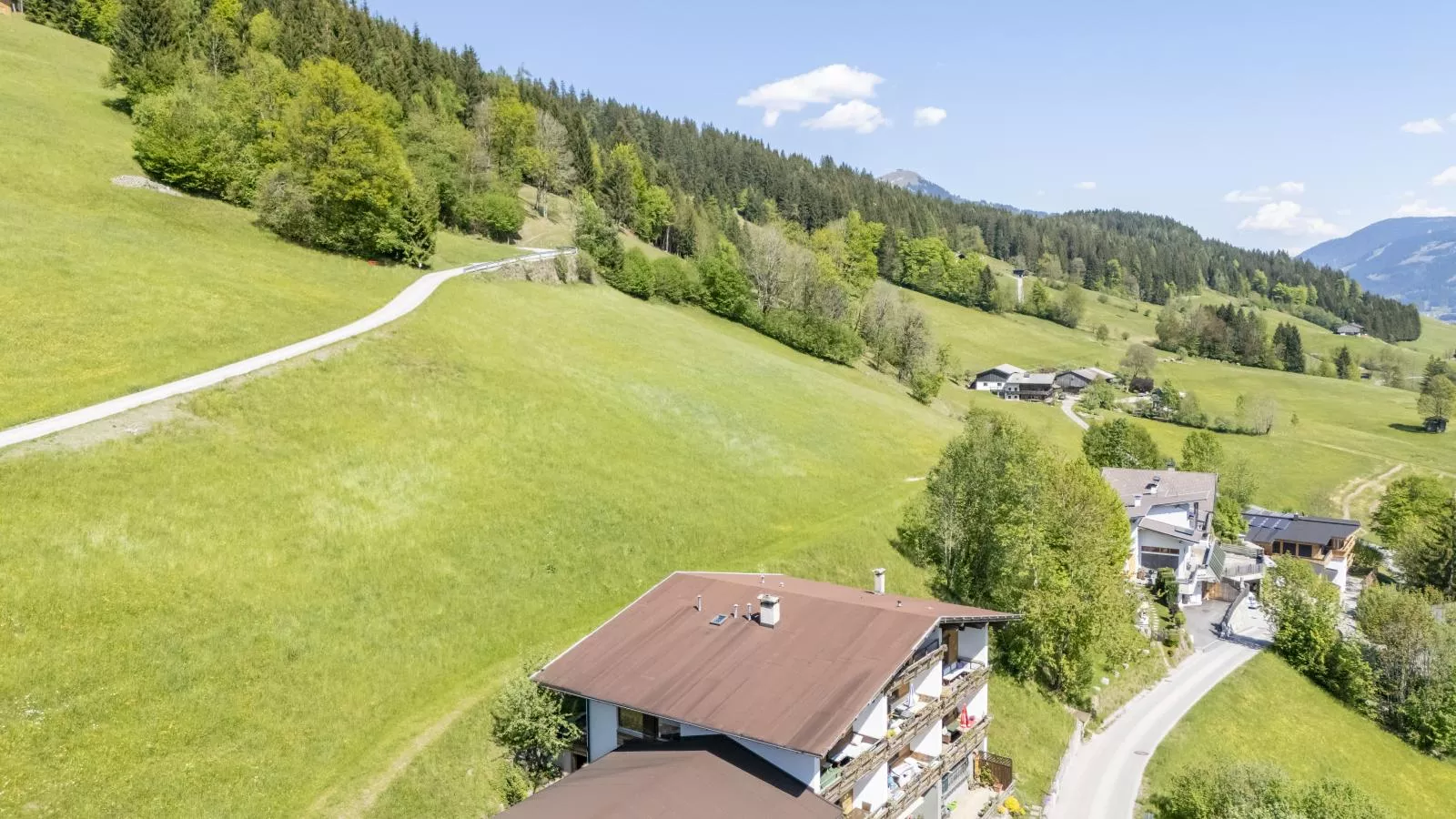 Berghof-Exterior summer
