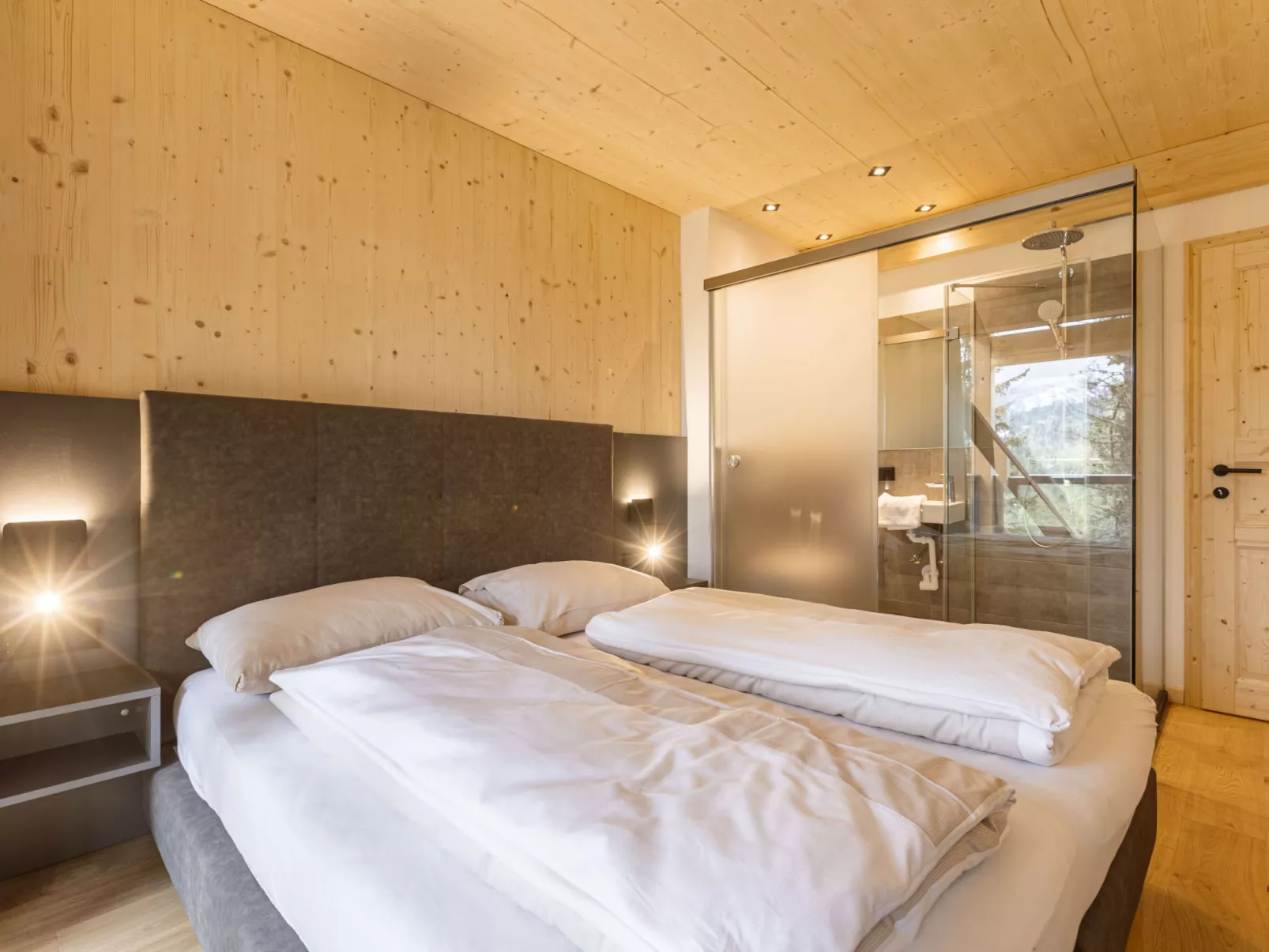 Superior #17 mit Sauna & Hot Tub-Inside