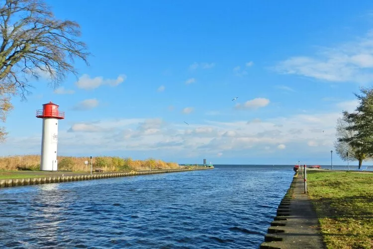 Hausboot Floating 44 Undine / 3 Personen-Areas summer 1km