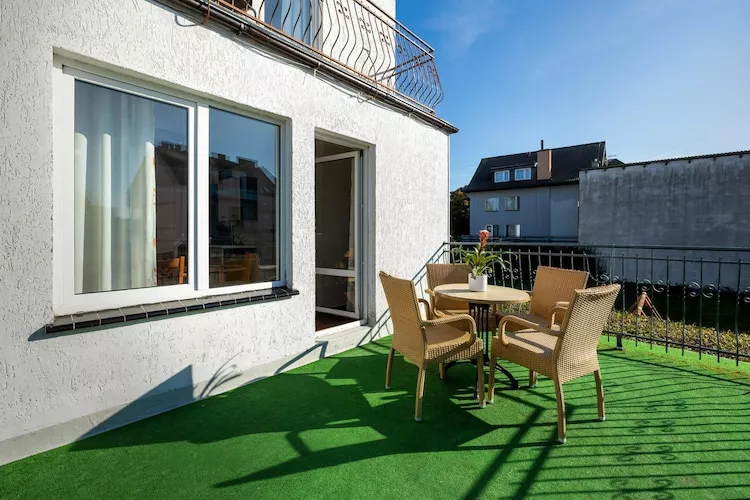 Studio wakacyjne nr 1 dla 4 osób ze śniadaniami Rewal-Terrassenbalkon
