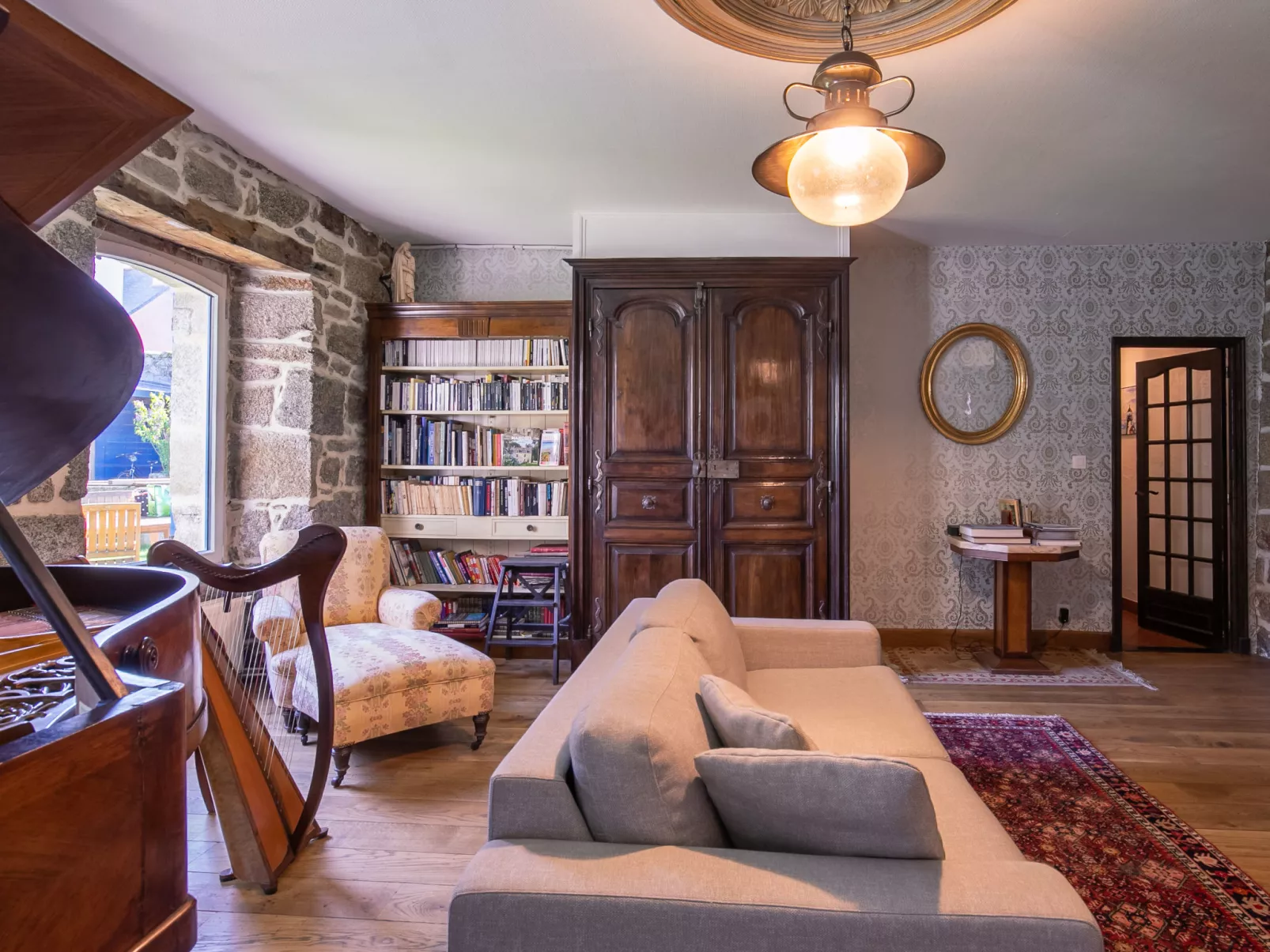 Maison Duquesne-Inside