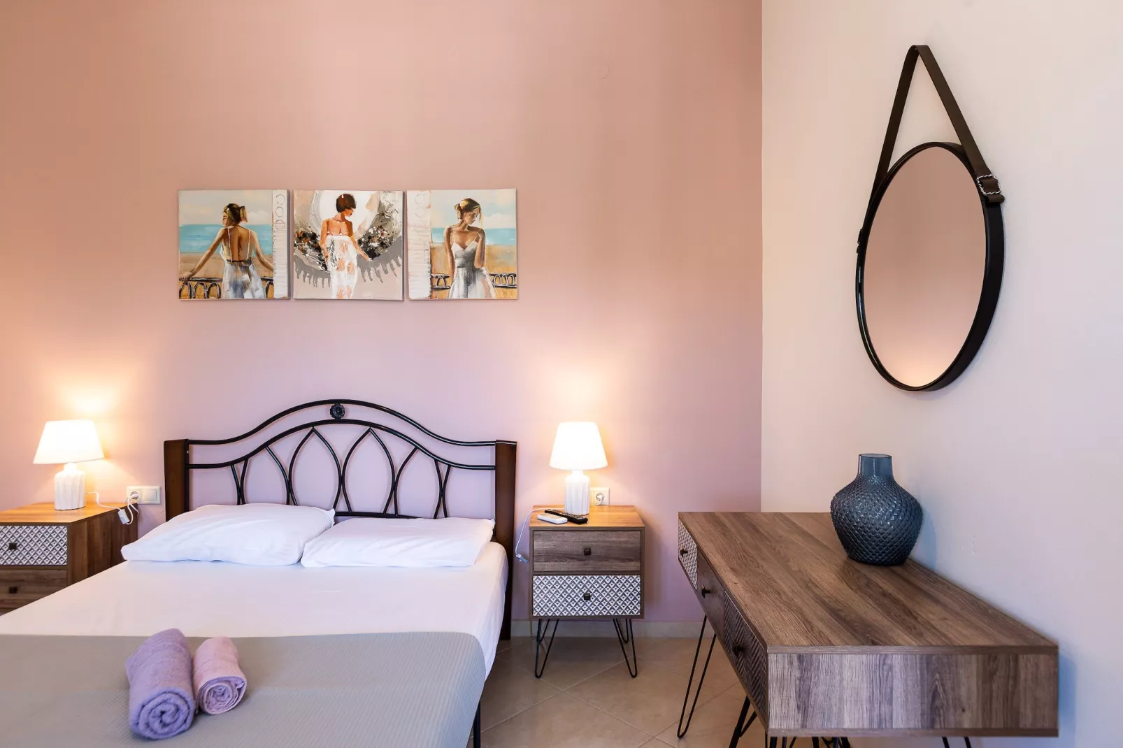 Stefanakos House-Bedroom