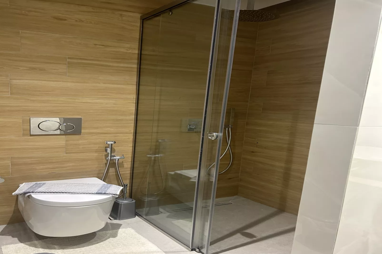 Secret Nest 8-Bathroom
