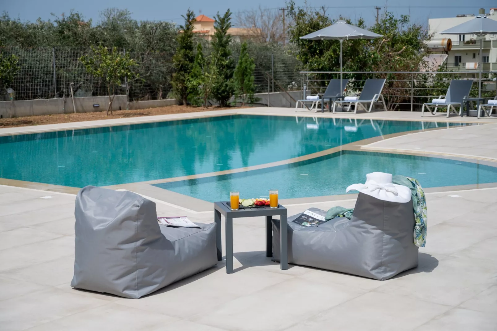 Destino 1-Pool