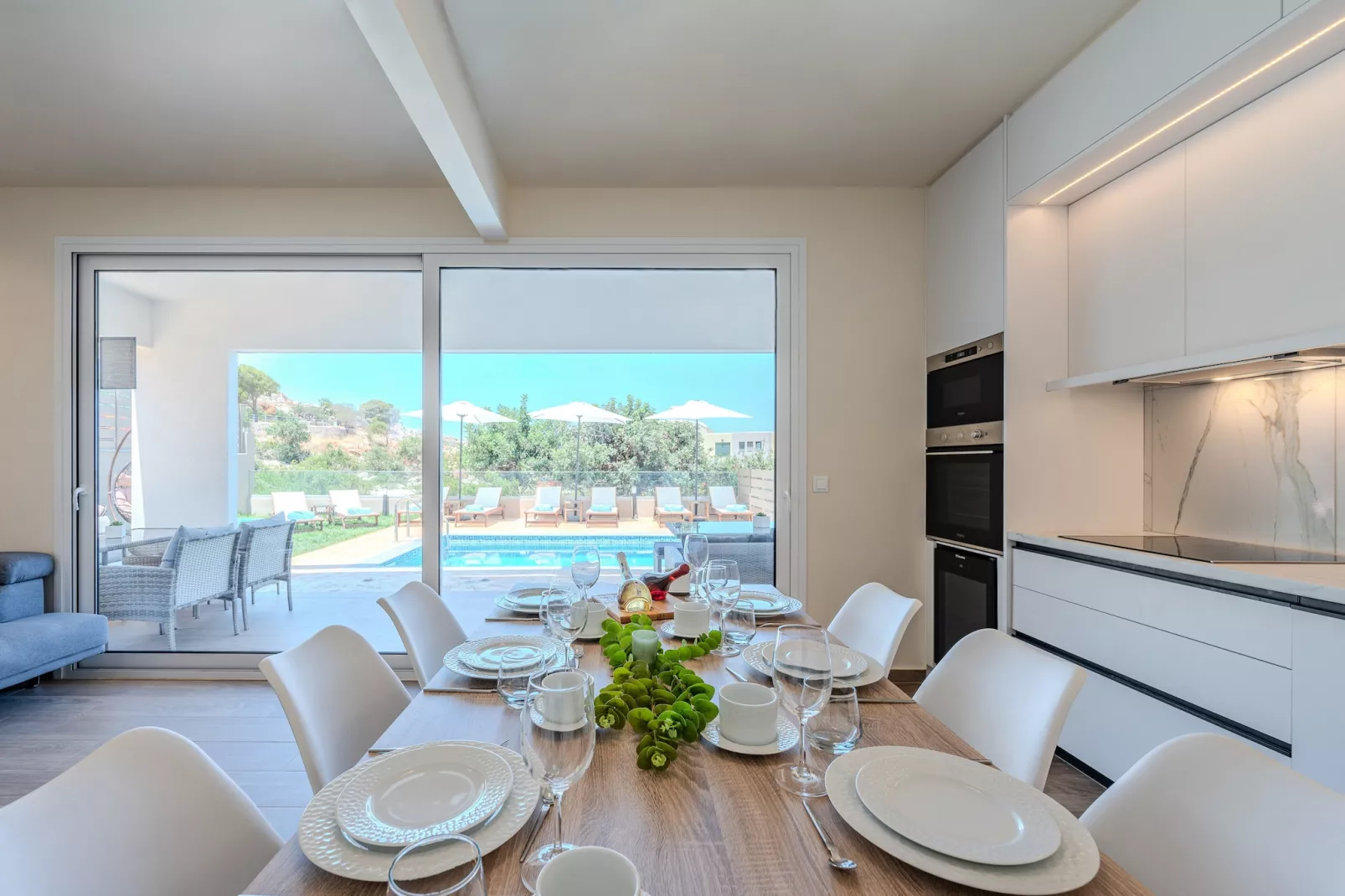 Nevelo Pearl-Dining room