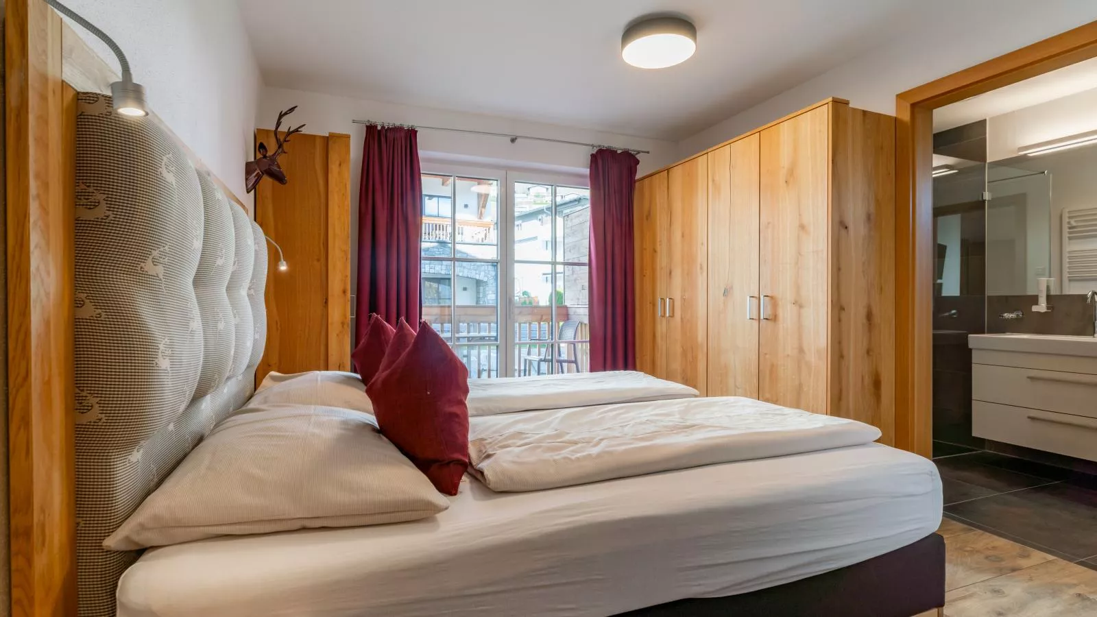 Tauern Suites Mitterwirt TOP 215-Bedroom