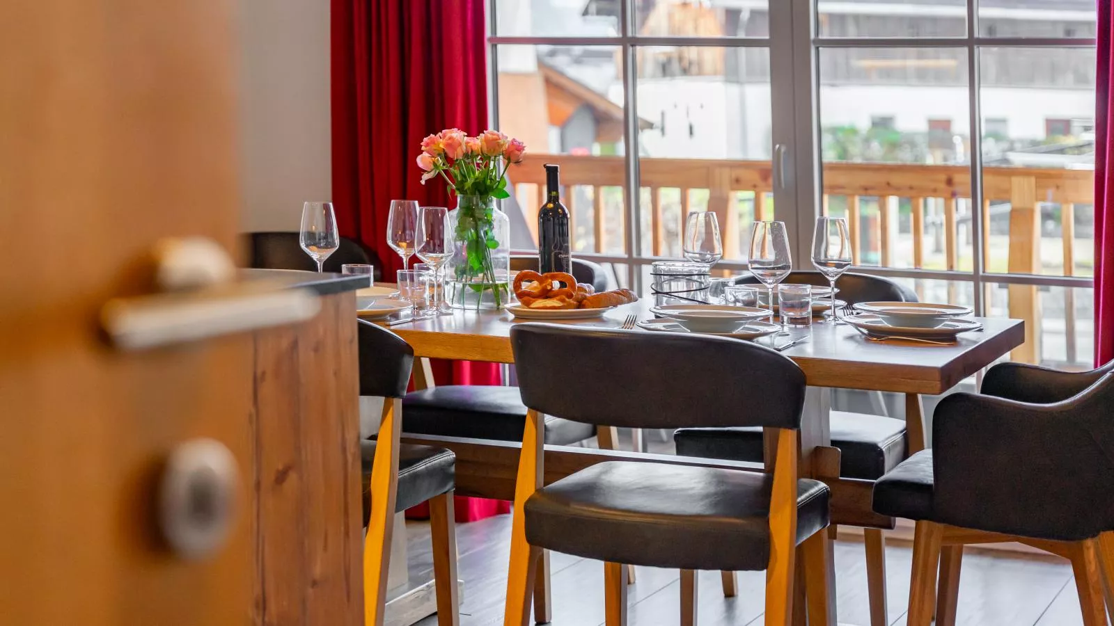 Tauern Suites Mitterwirt TOP 214-Dining room